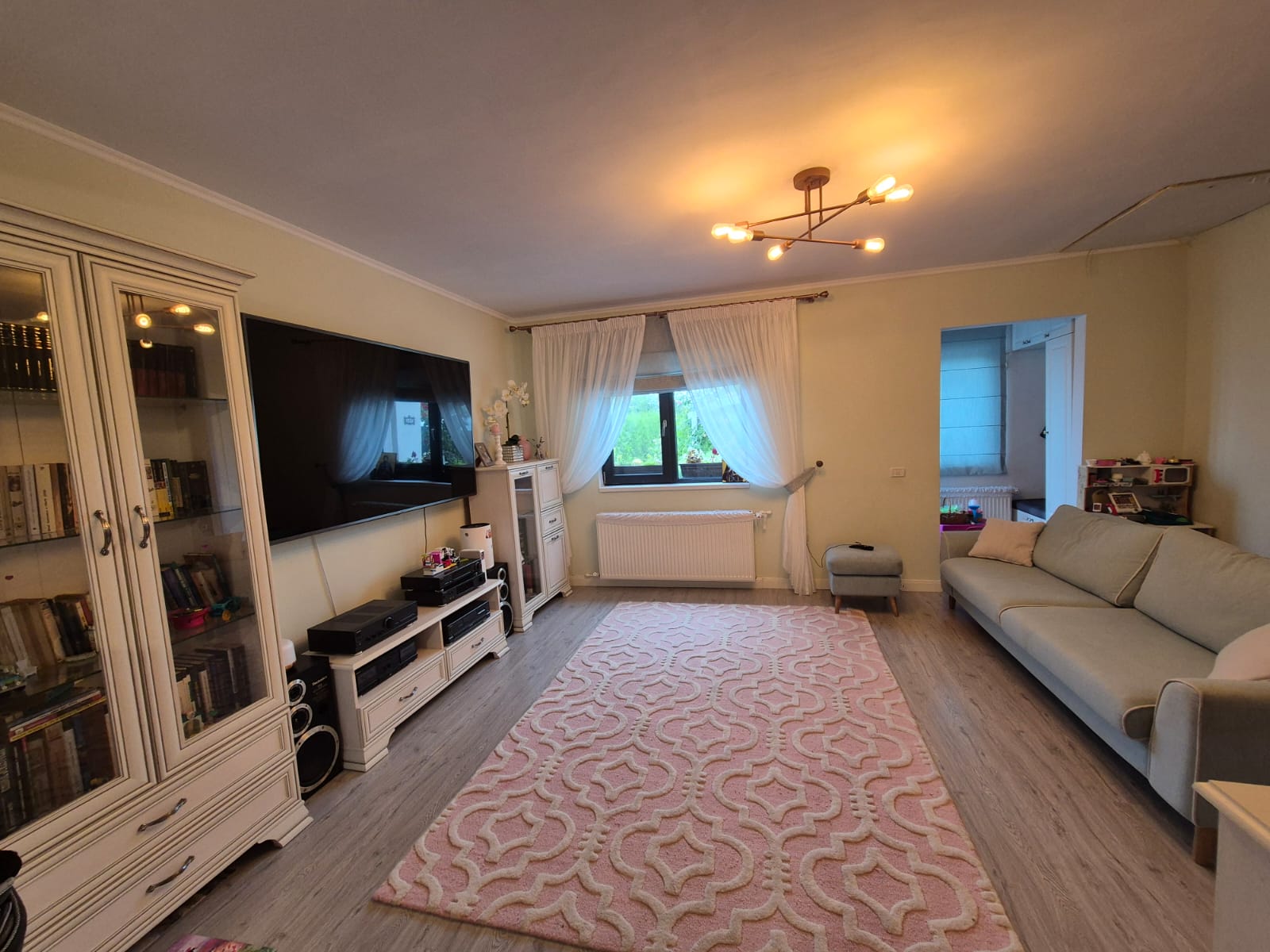 e410b475-4eaf-48c3-9c0c-251b77fdc2a0