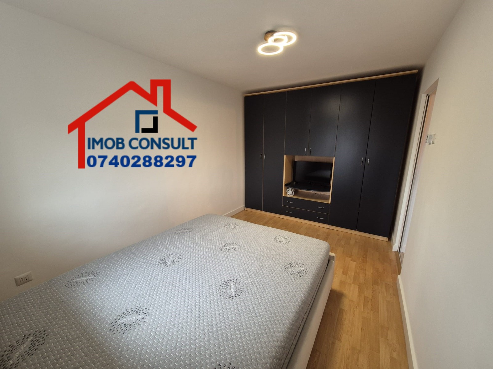 ebcfb1d4-1933-49dc-ac2a-d49d33b8f8cf