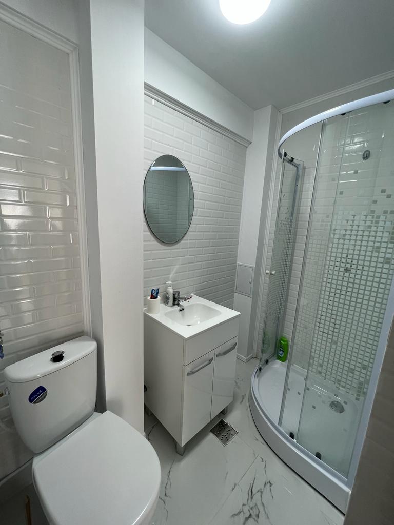 124f69f8-a346-40a4-8e98-22876928df9d